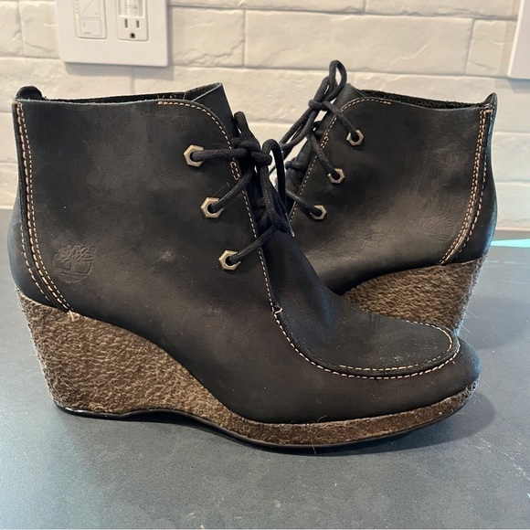 Timberland sz 9.5 monogram Wallaby black leather wedge booties - Picture 4 of 13